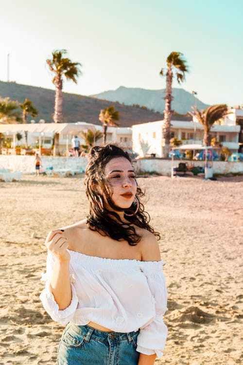 7 Ways to Wear Cute Tops with Jeans