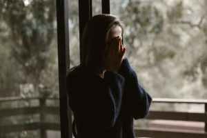 What is Unrequited Love? How to Deal with it?